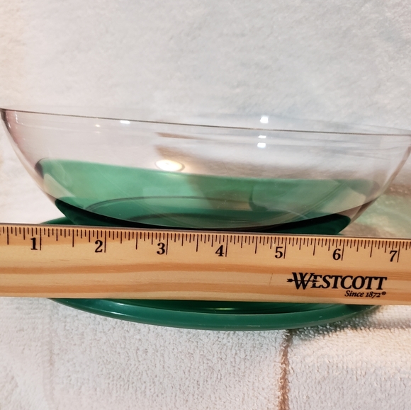Tupperware Green Sheerly Elegant Acrylic 6-1/3cup Serving Bowl 4817A & Lid - Picture 4 of 12